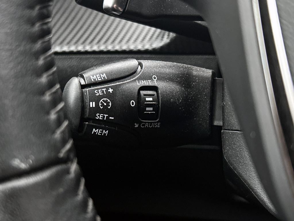 Peugeot 208 100 pk automaat allure pack | rijklaar | keyless entry | camera