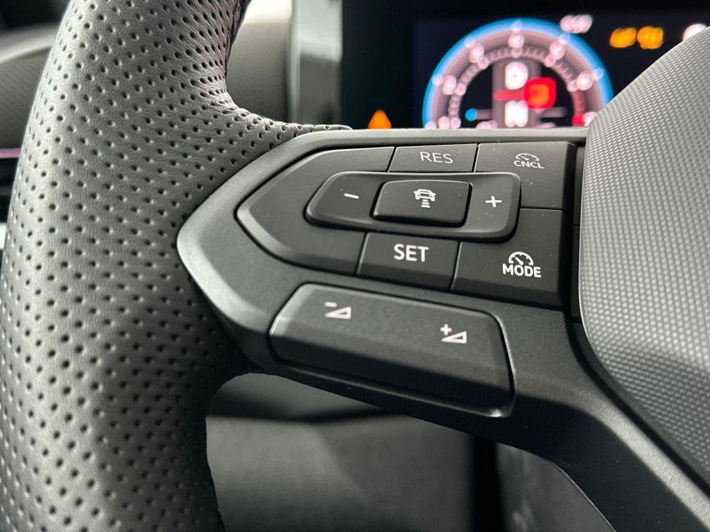 Volkswagen T-roc 1.5 etsi r-line first edition