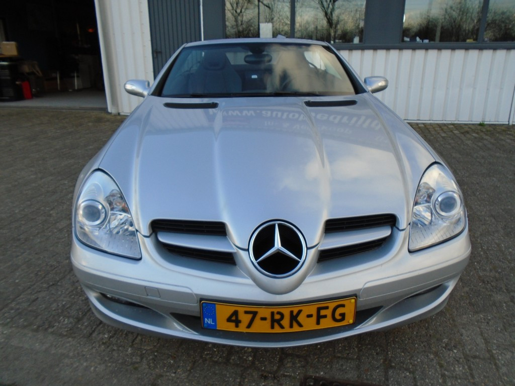 Mercedes-Benz SLK 200 k.