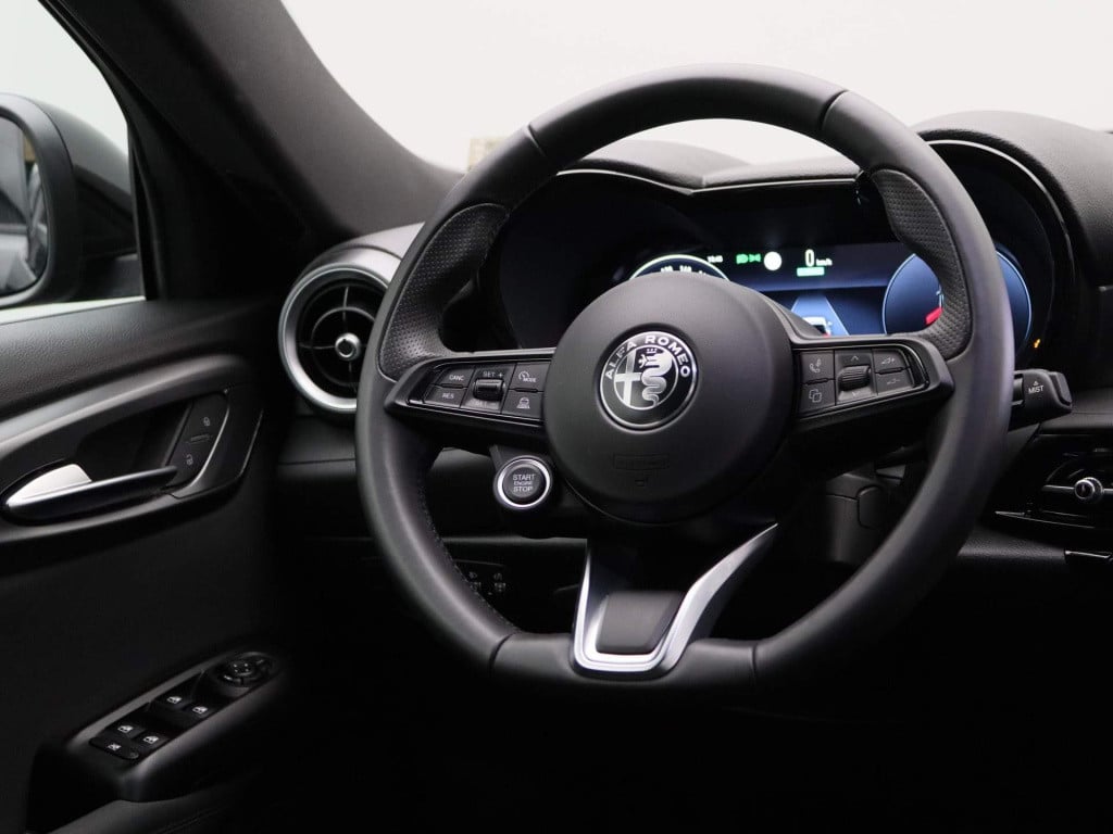Alfa Romeo Tonale 1.5t hybrid sprint | navigatie | parkeersensoren | digita