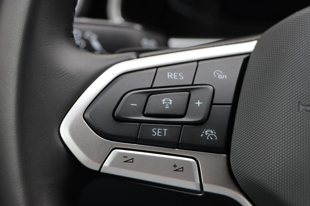 Volkswagen T-roc 1.5 tsi r-line 150pk dsg7