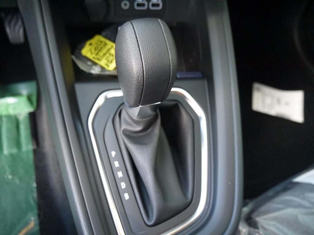 Mitsubishi Colt 1.6 hev intense