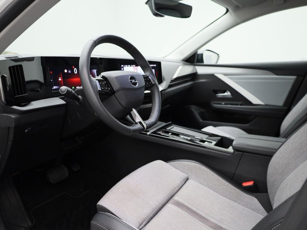 Opel Astra 1.2 business elegance | automaat | navigatie | camera | stoelver