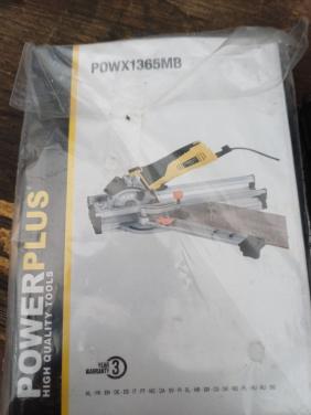 Powerplus afkortzaag