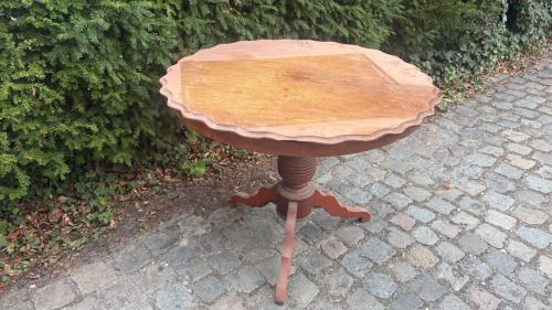 Antiek tafelrje