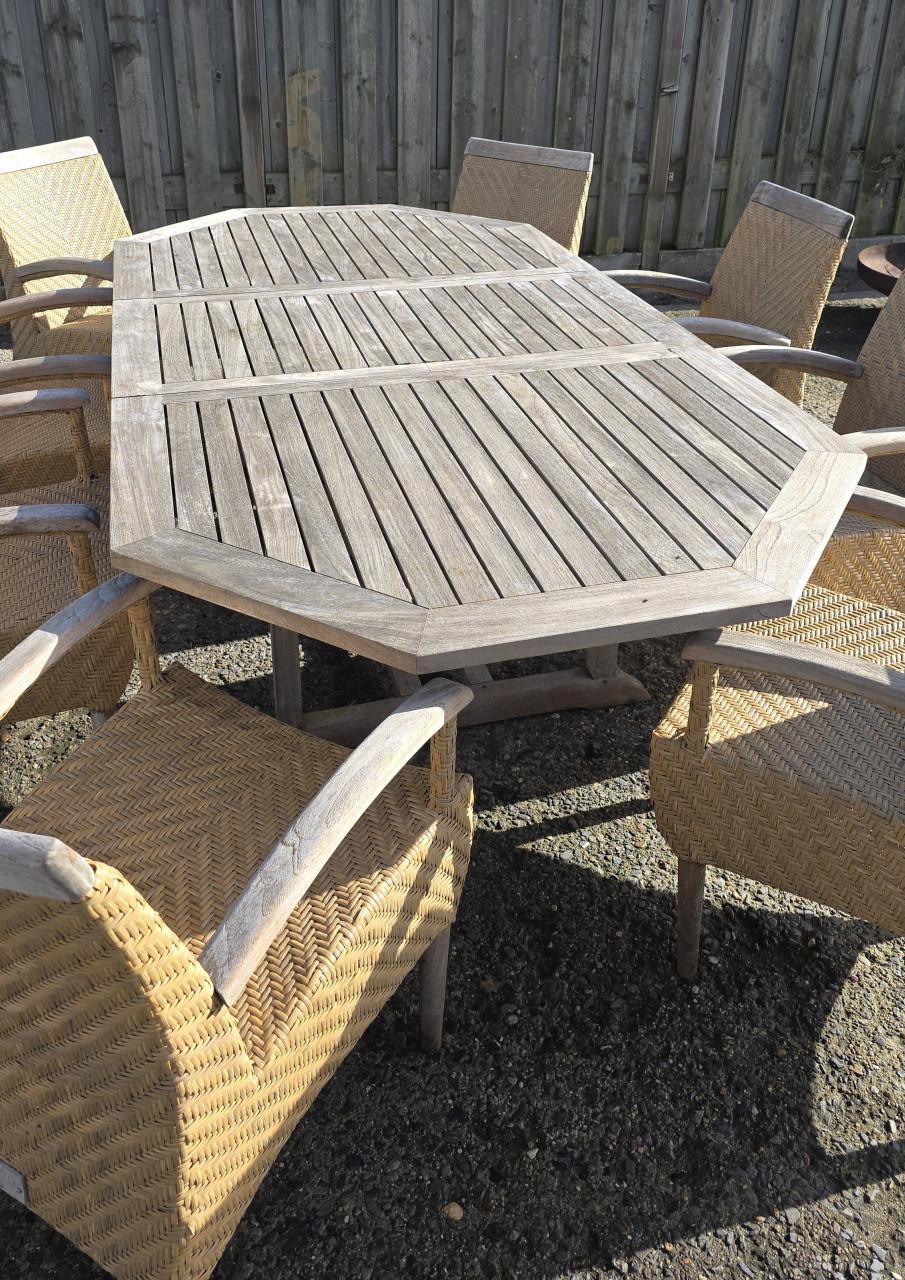 Mooi tuinset met 8 stoelen