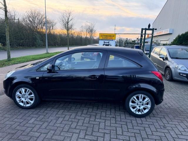 Opel Corsa 1.2-16v enjoy