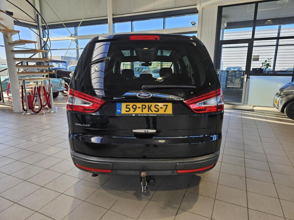 Ford Galaxy 1.6 scti titanium