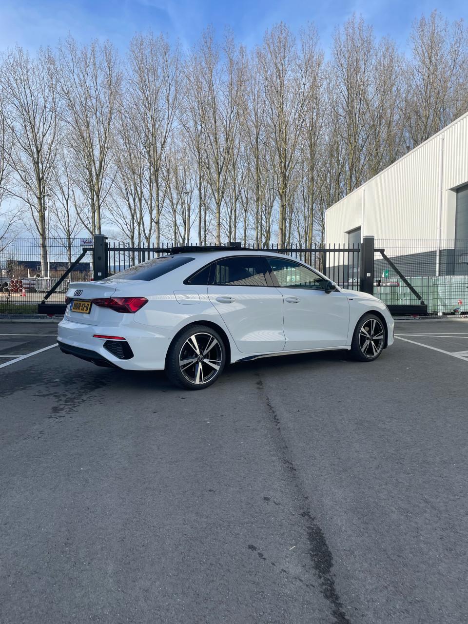 Audi A3 1.5 TFSI MHEV S-Line Wit