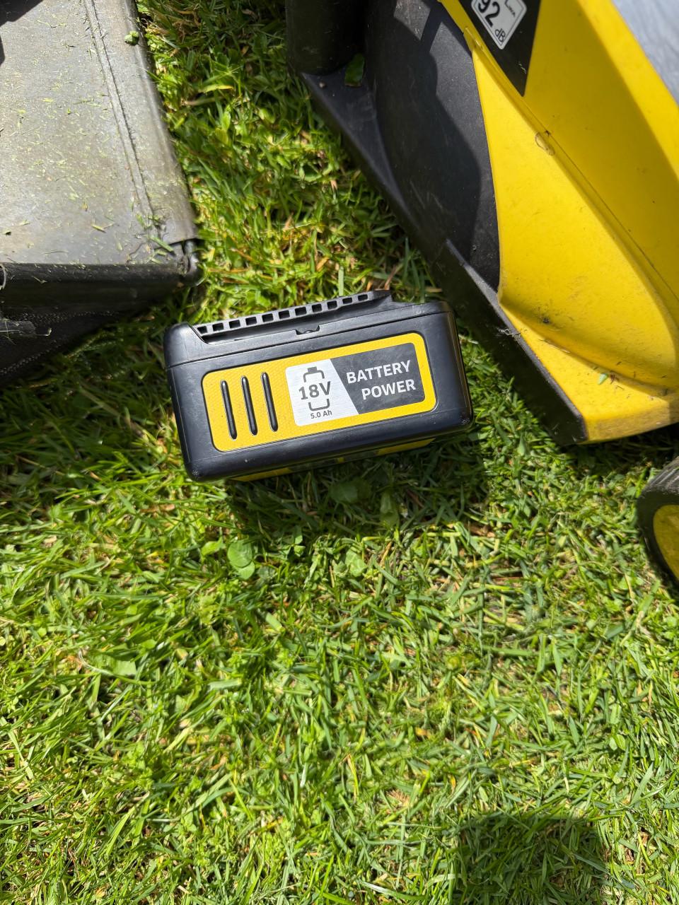 Kaercher 18 volt grasmaaier met grote batterij