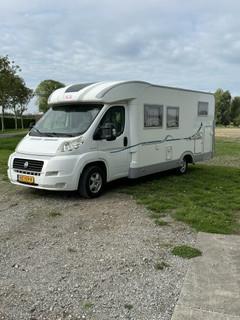 Te Koop mooie Camper ADRIA-Adriatik Coral 660SL met 2 enkele bedden