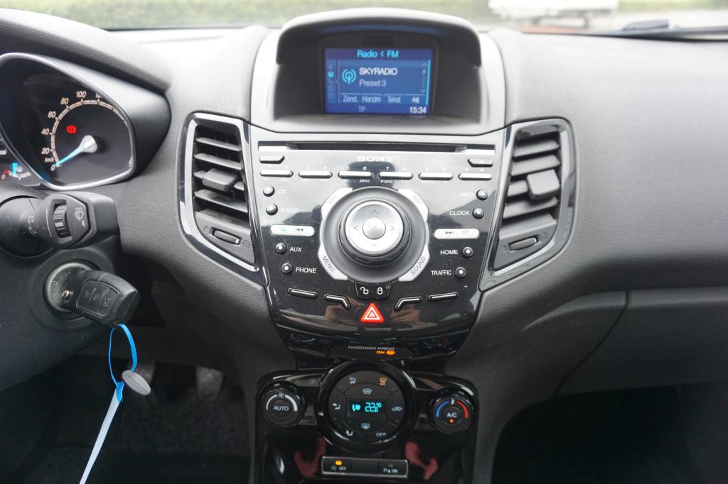 Ford Fiesta 1.0 ecoboost hot hatch airco / navi / cruise / stoelverw. / par
