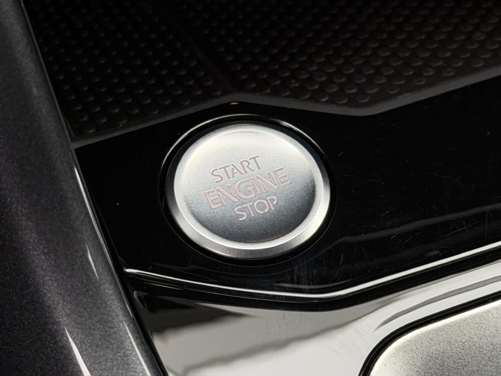 Volkswagen T-roc 1.5 tsi 150pk dsg style carplay | camera | keyless | elek.