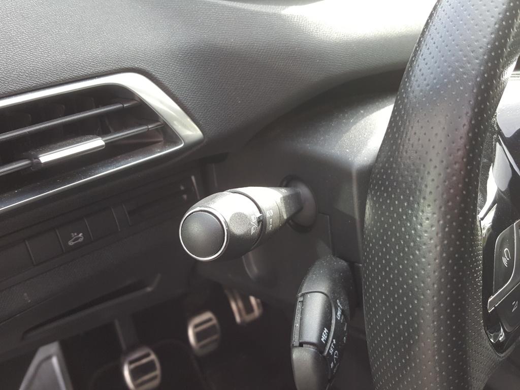 Peugeot 3008 1.2 puretech 130pk s&s gt-line trekhaak afneembaar | apple car