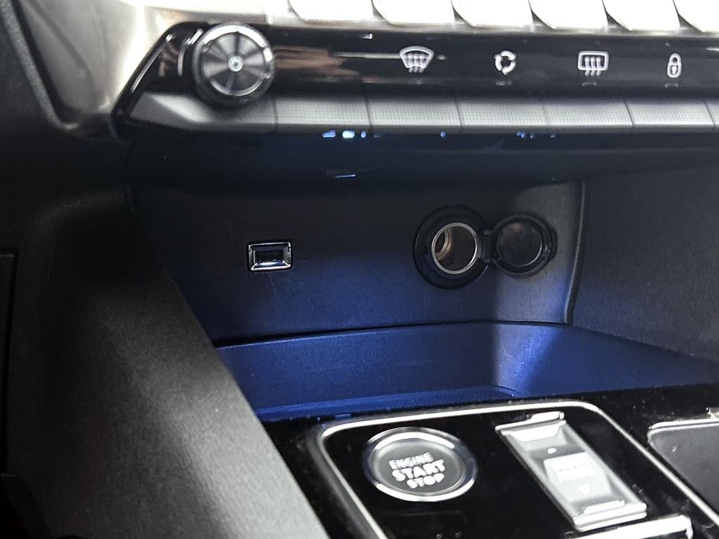 Peugeot 3008 plug-in hybrid 225 pk active pack business | rijklaar