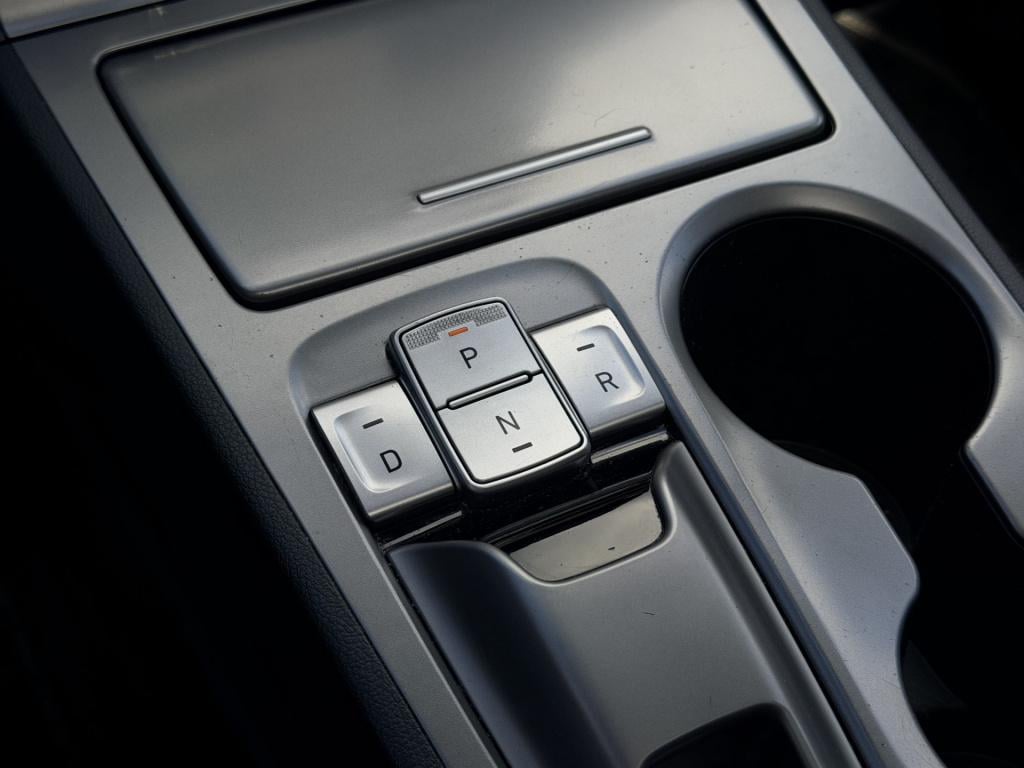 Hyundai Kona ev premium sky 64 kwh | full options | range 450 km