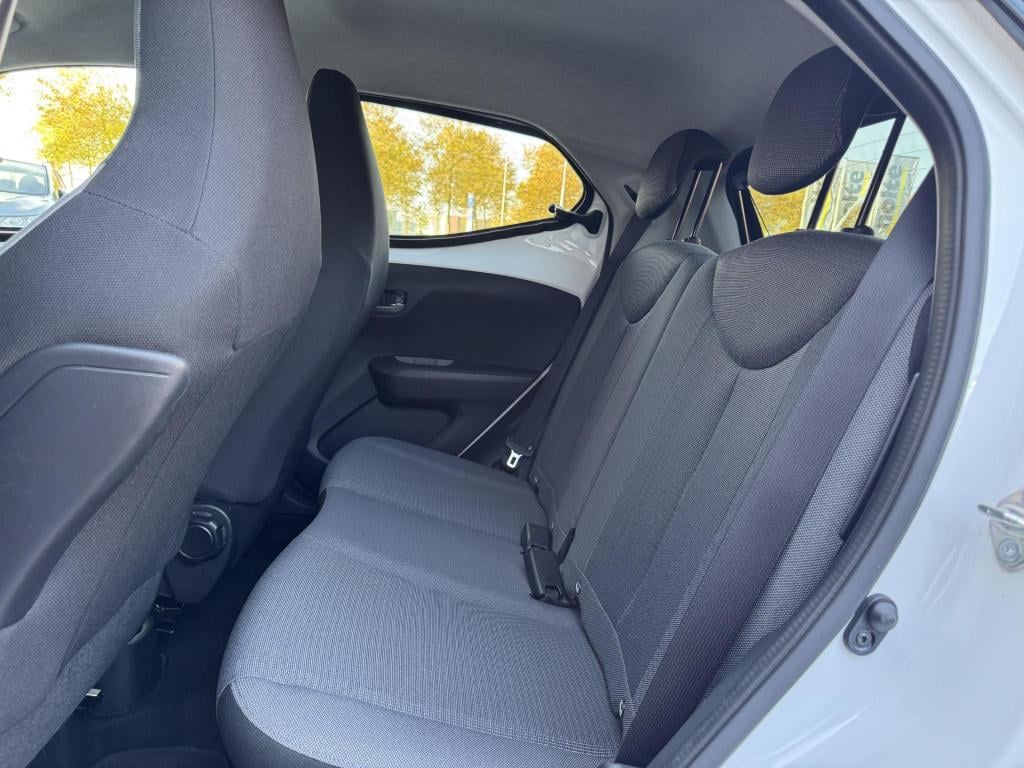 Toyota Aygo 1.0 vvt-i x-joy nl-auto, climate control!