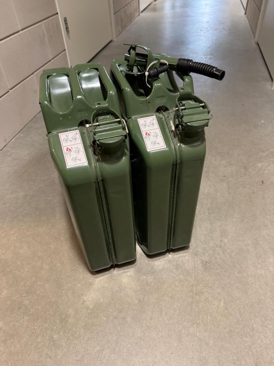 Wegens omstandigheden te koop, alles is nieuw en in originele verpakking.