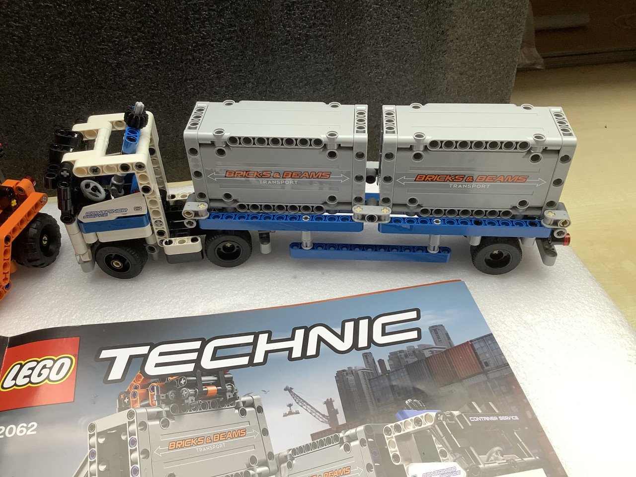 Lego Technic nr.42062 container overslag. Compleet in doos.