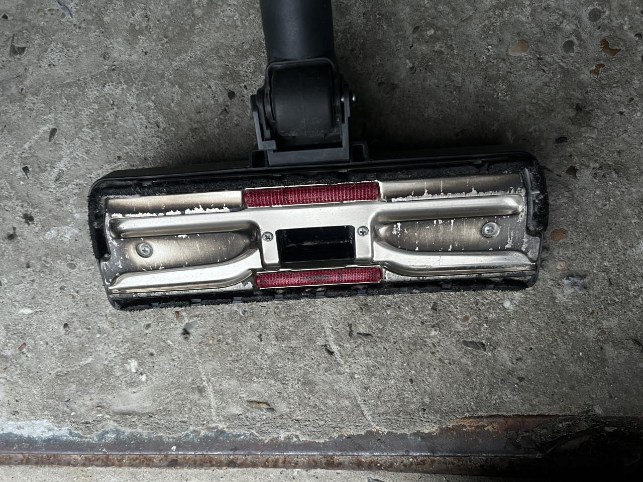 Krachtige Miele Stofzuiger met hulpstukken als nieuw