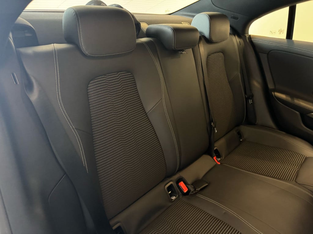 Mercedes-Benz Cla 250 e business solution