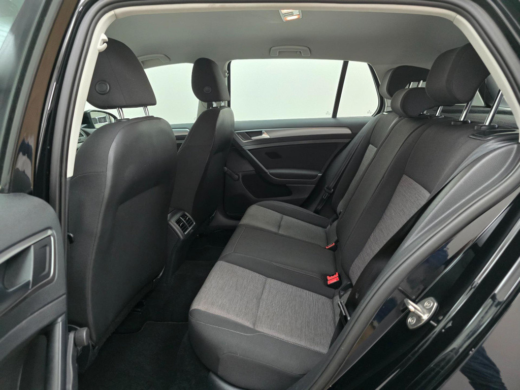 Volkswagen Golf occasion 1.2 tsi black edition met cruisecontrol en dikke v