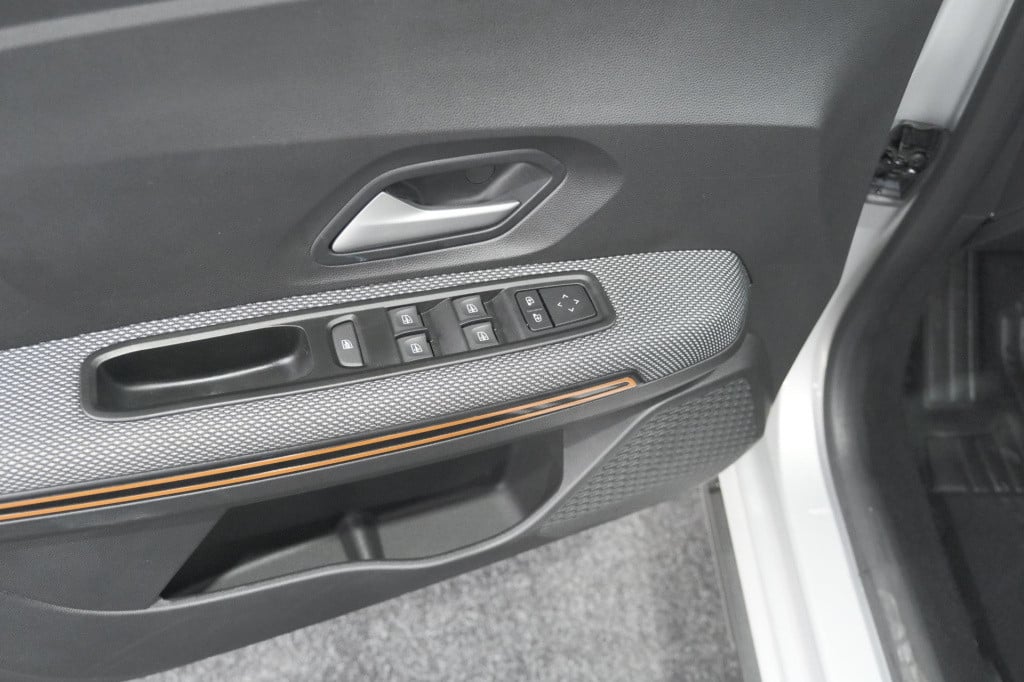 Dacia Sandero Stepway tce 90 expression | camera | dodehoekdetectie | navig