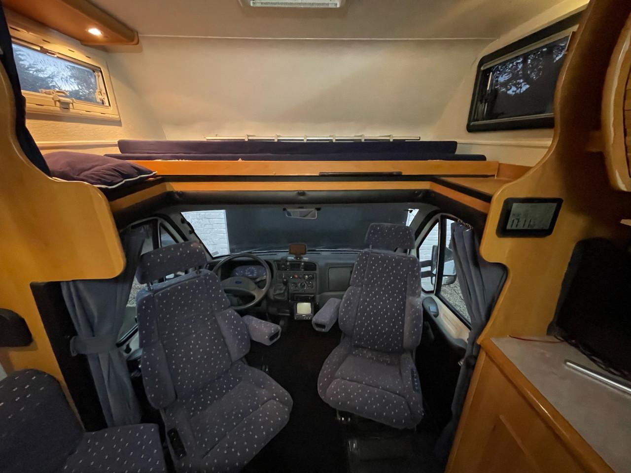 Moderne Camper dubbele airco lage km stand