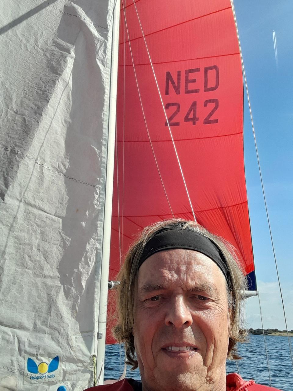 Yngling NED-242 met trailer,BBM en ligplaats Grevelingen seizoen 2026
