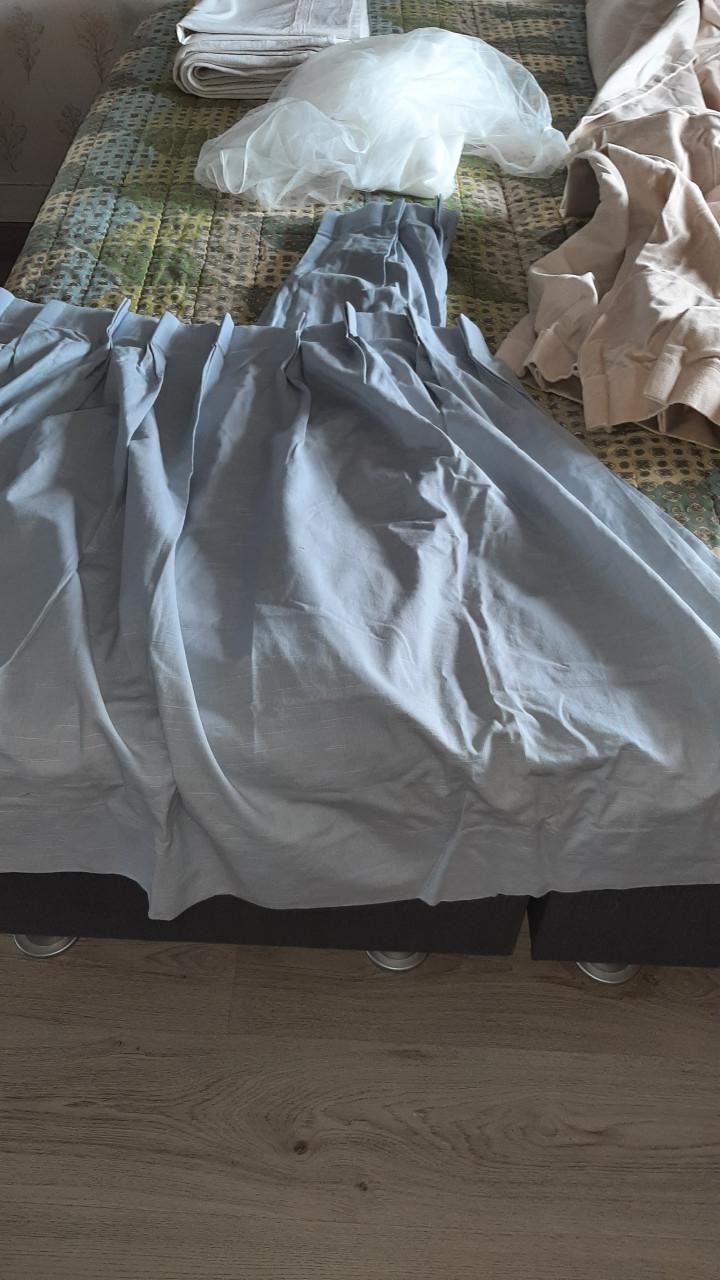 Plaid ,sprei , laken , 2 2pers. hoeslaken ,vliegen gordijn ,  gordijnen