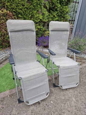 Twee fijne tuinstoelen