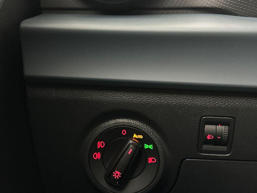 Seat Ibiza style business connect 1.0 ecotsi 85 kw / 115 pk h