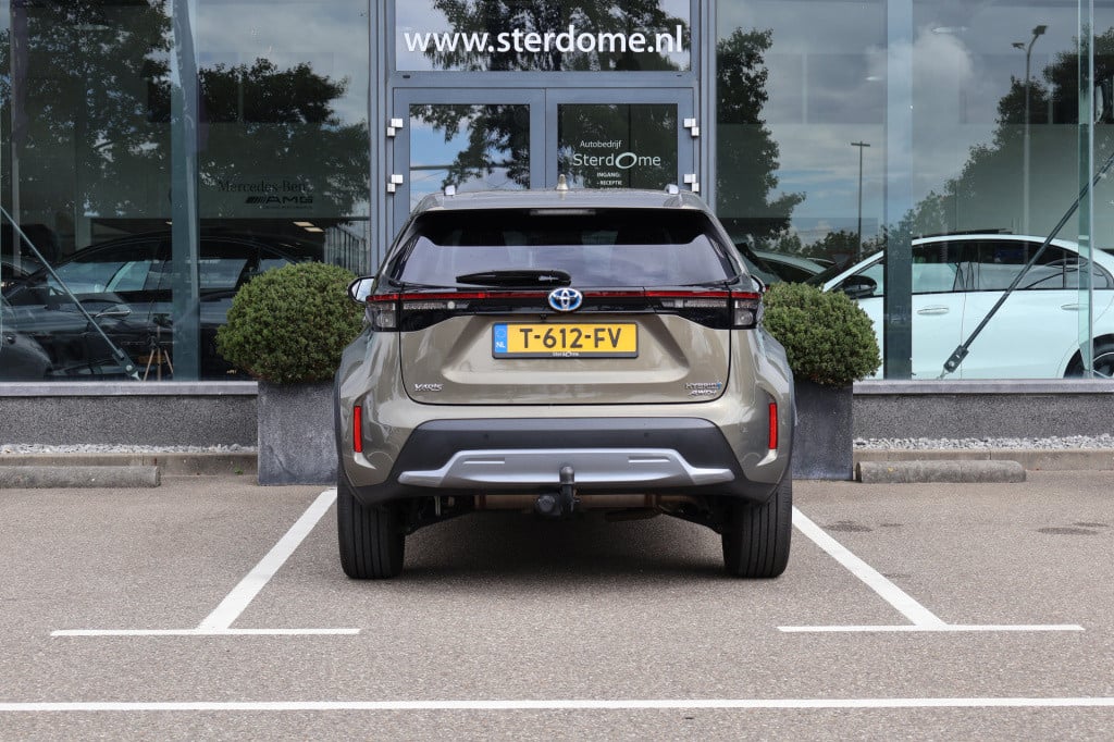 Toyota Yaris Cross 1.5 hybrid 4 x 4 l trekhaak i head-up i camera i stoelve