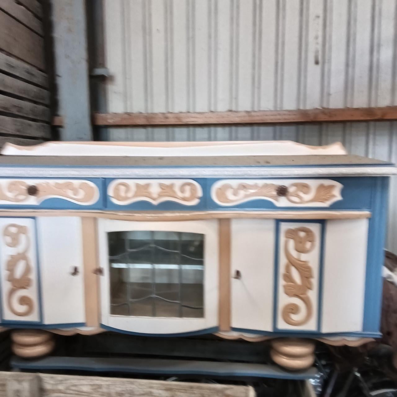 Dressoir of commode