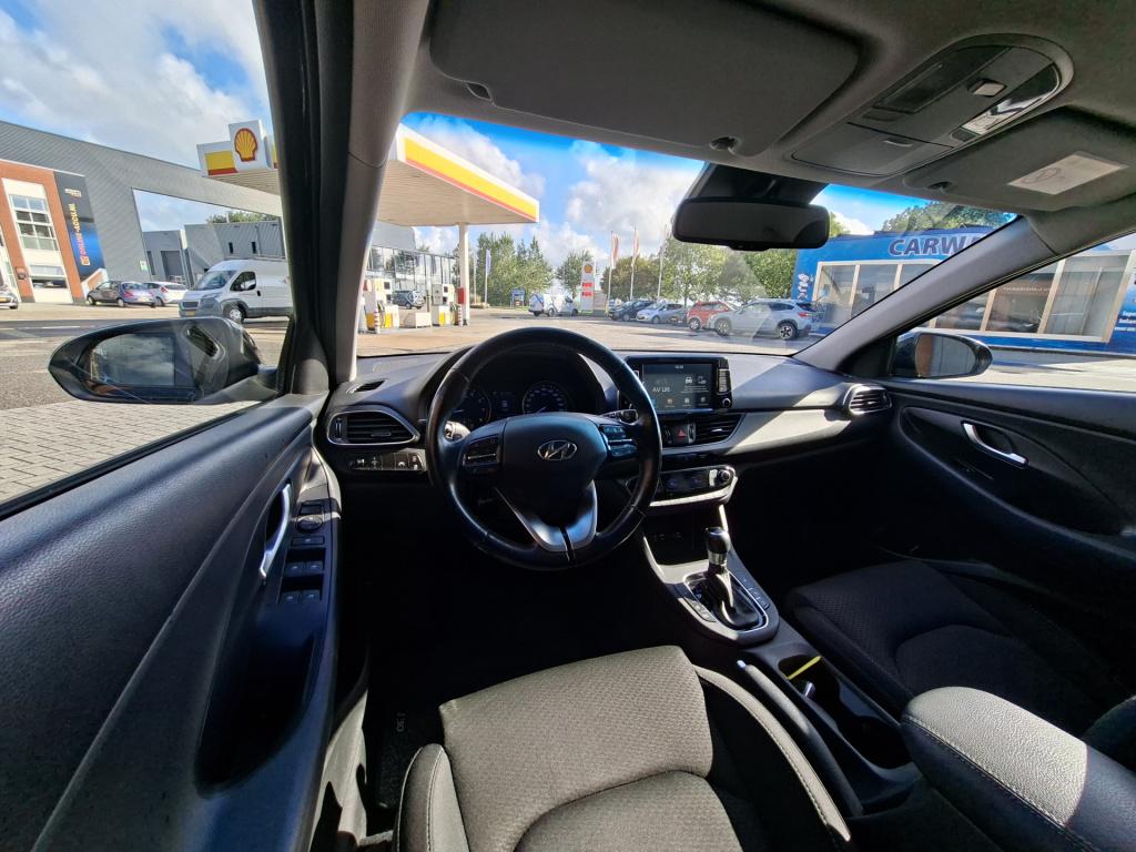 Hyundai I 30 wagon 1.4 t-gdi premium | camera | carplay | radio | trekhaak 