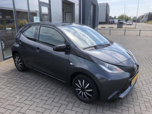 Toyota Aygo 1.0 vvt-i x-now