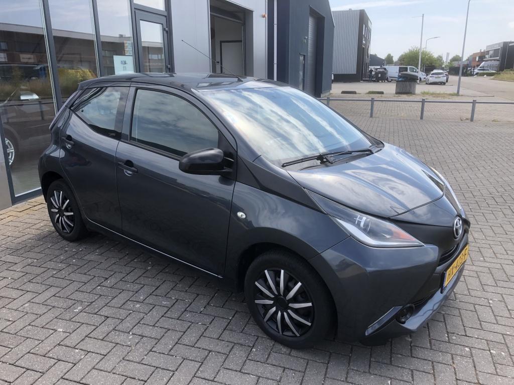 Toyota Aygo 1.0 vvt-i x-now