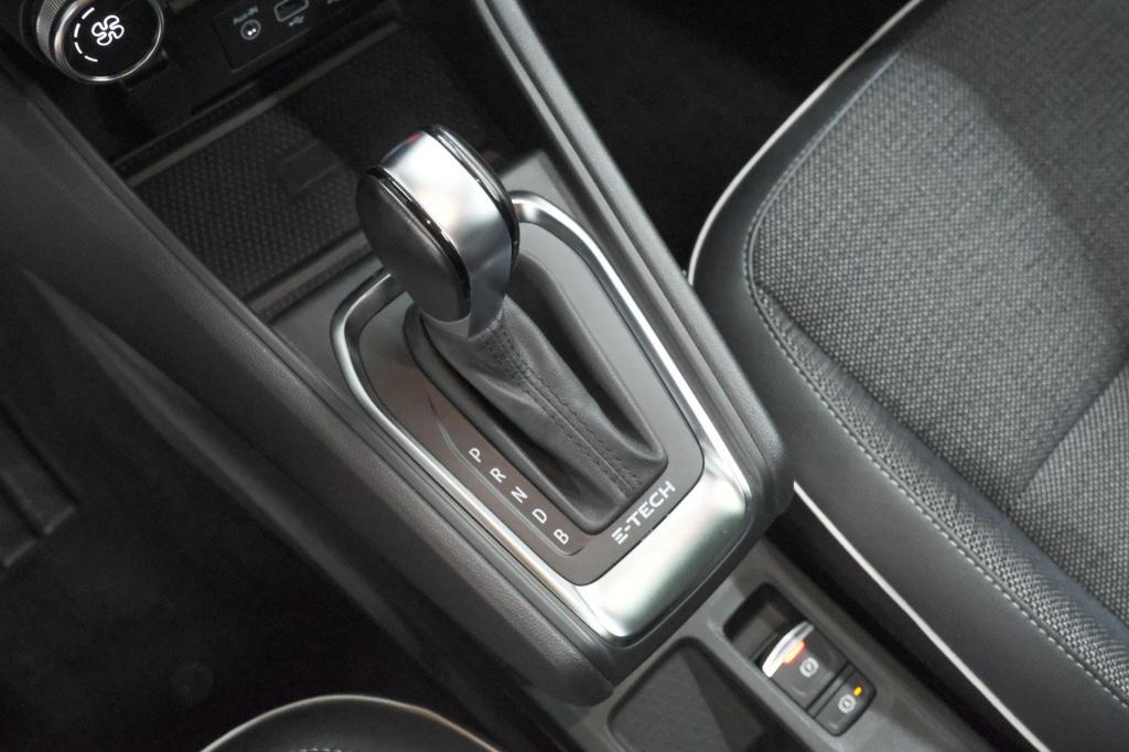 Renault Captur 1.6 e-tech full hybrid 145 techno | panoramadak | camera | a