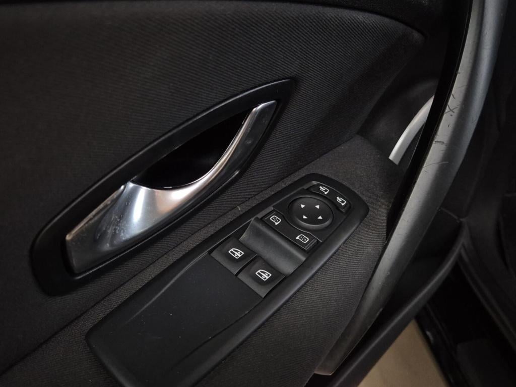 Renault Megane coupé 1.6 parisienne / trekhaak / keyless