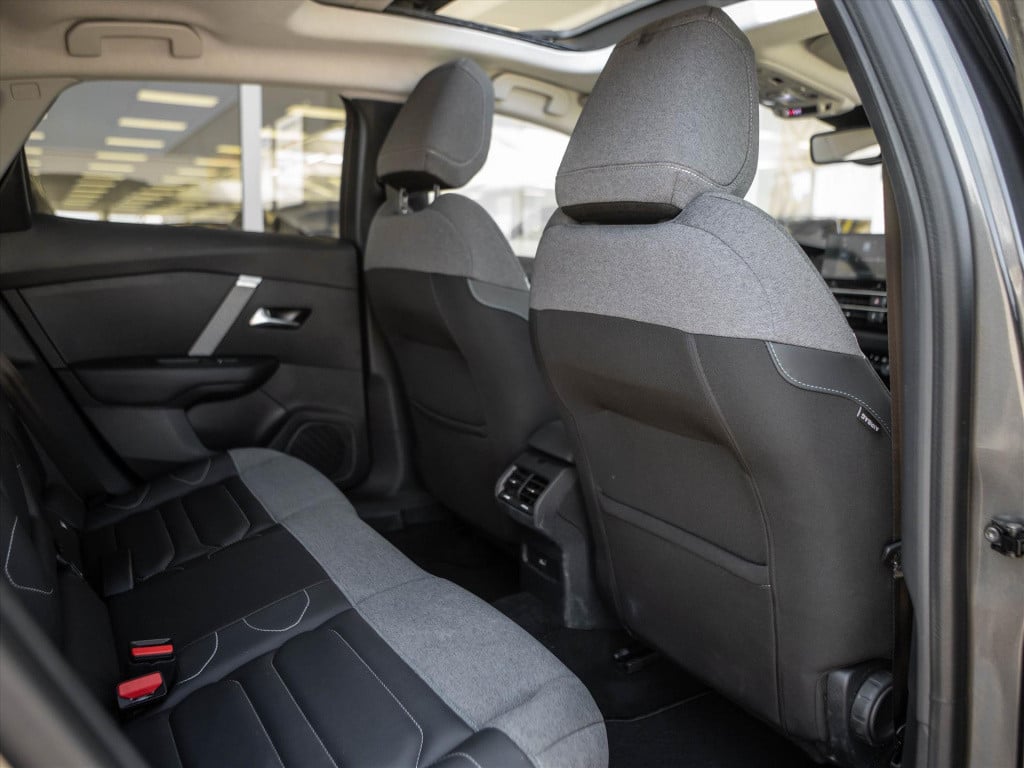 Citroen C4 1.2 puretech 130pk shine | panoramadak | hud | camera | navigati