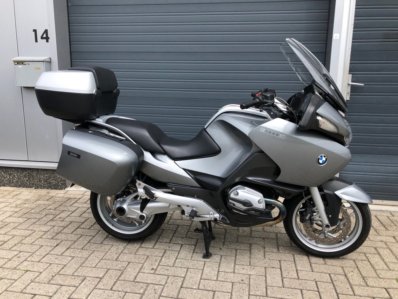 BMW R1200RT van 1e eigenaar met slechts 42 dkm, nieuwstaat €4850,-