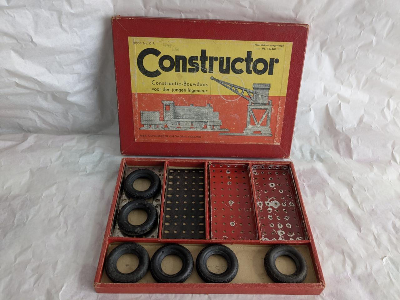 Metalen constructie dozen