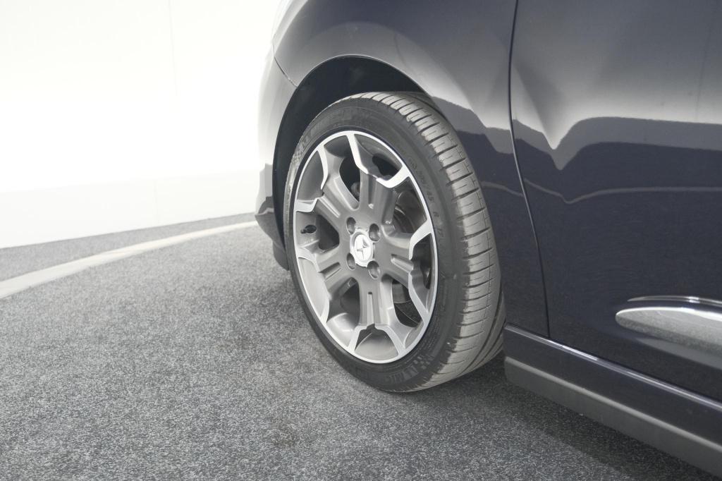 Ds Ds 3 puretech 110 so chic | camera | navigatie | parkeersensoren | clima