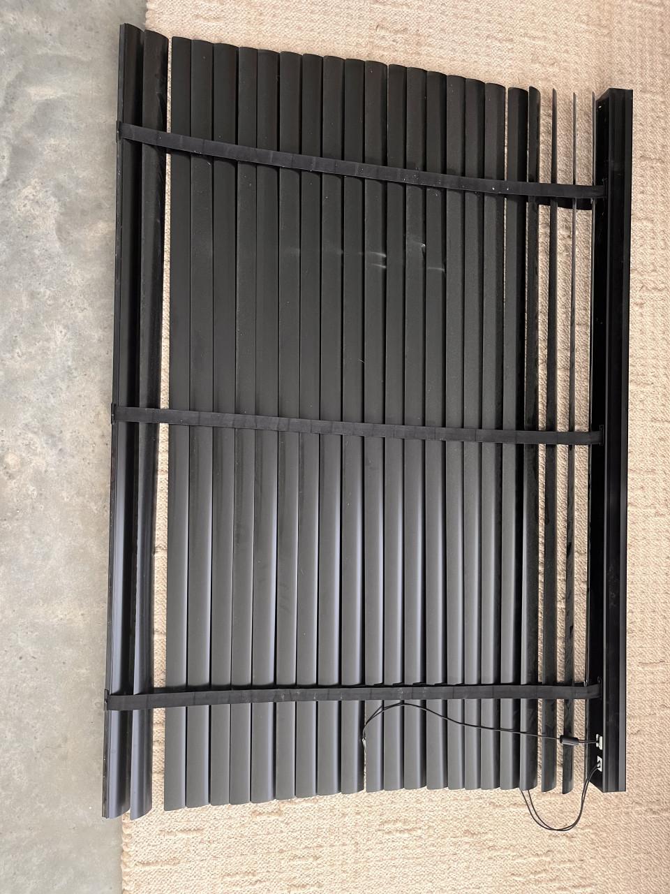 Zwarte aluminium Jaloezieën Kwantum