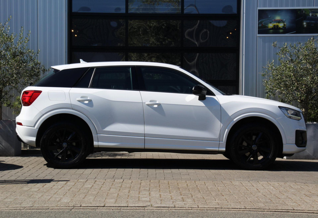 Audi Q2 1.4 tfsi sportline - automaat - acc - led - matrix - apple carplay 
