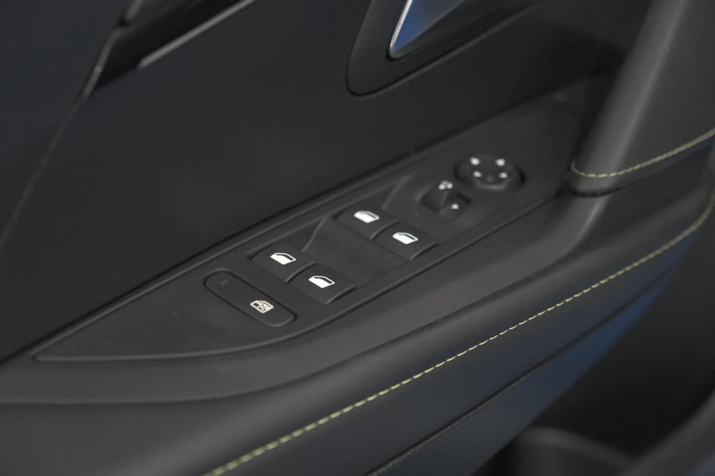 Peugeot 208 puretech 130 gt-line eat8 | camera | panoramadak | adaptieve cr