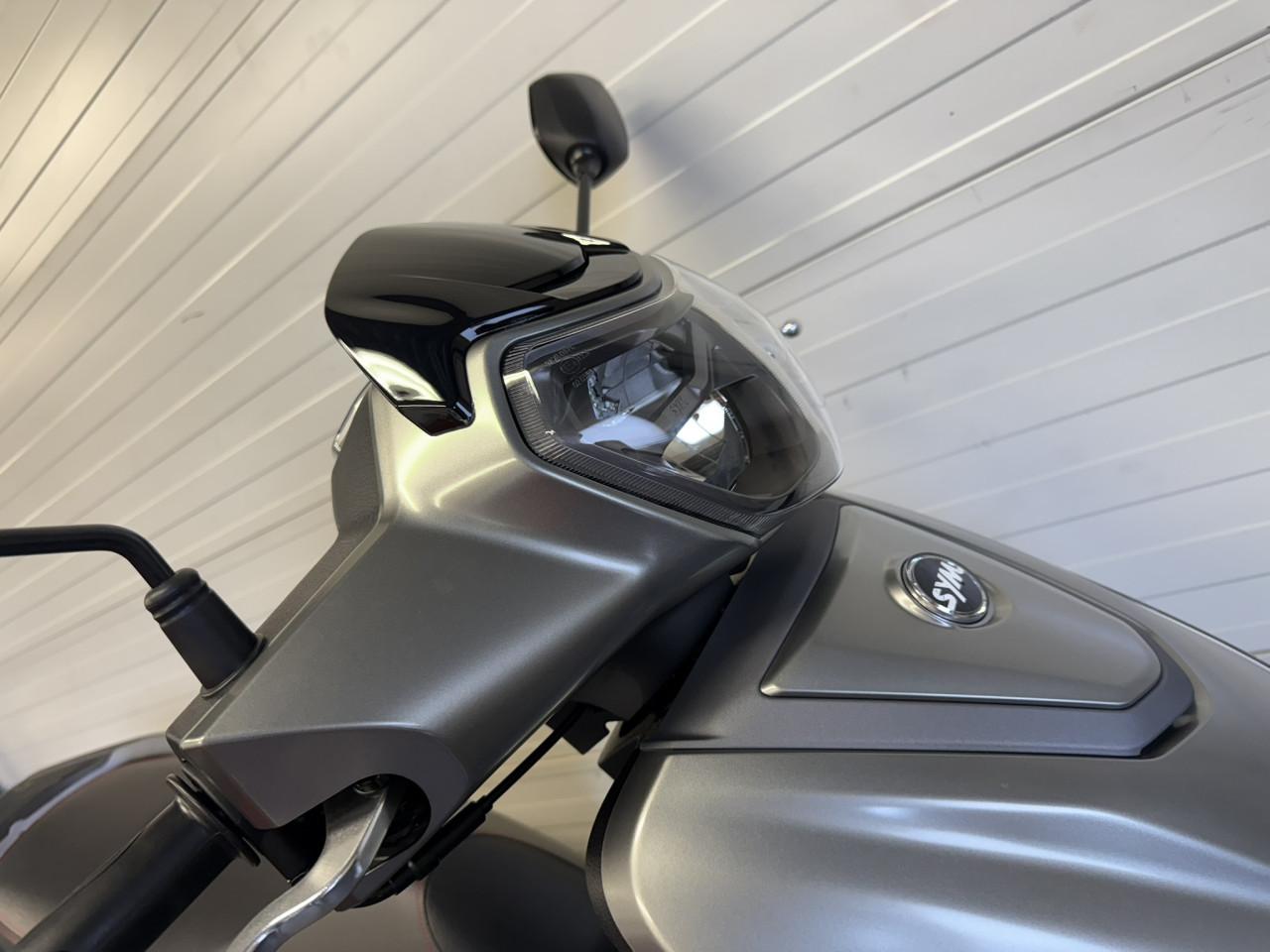 SYM Symphony – Woon-Werk Scooter – Grote Wielen – €2.499,-