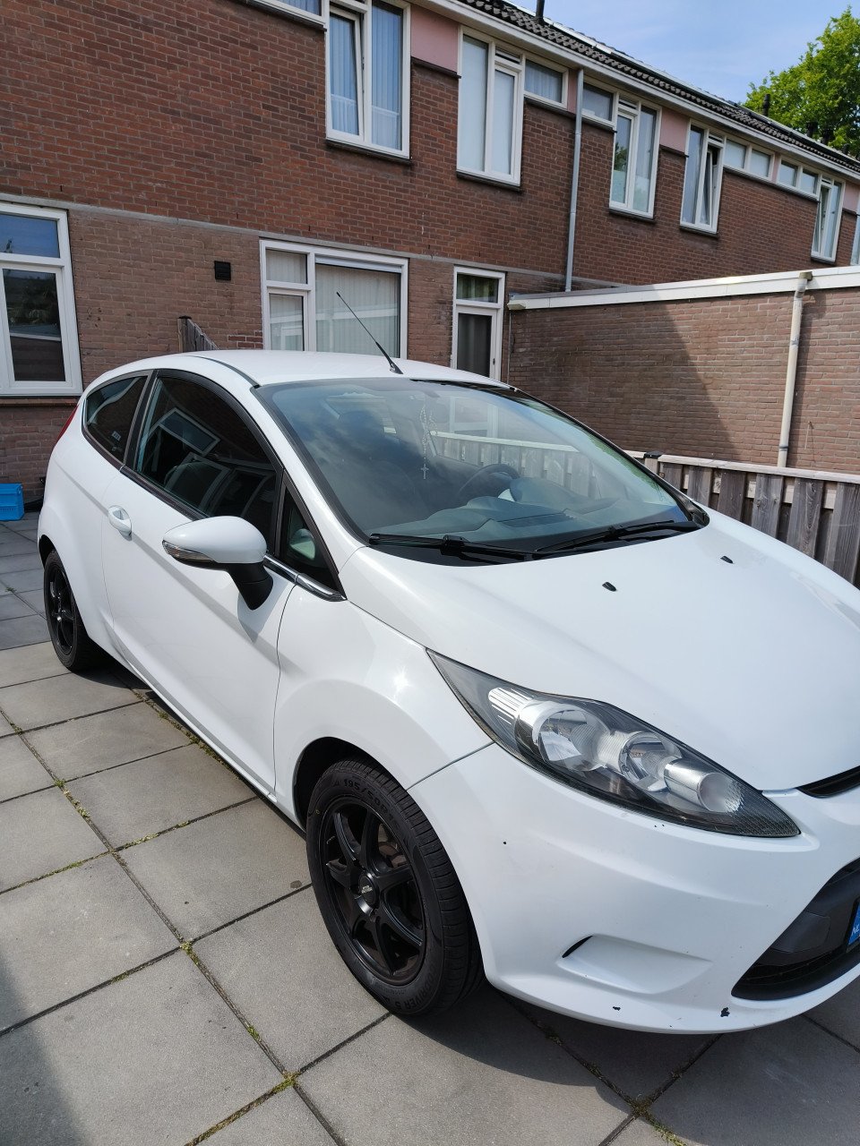 Ford Fiesta wit