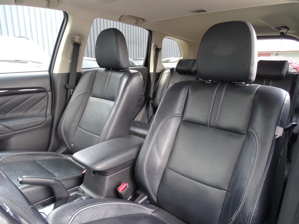 Mitsubishi Outlander 2.0 phev instyle+ schuif-/kanteldak | stoel-/stuurverw