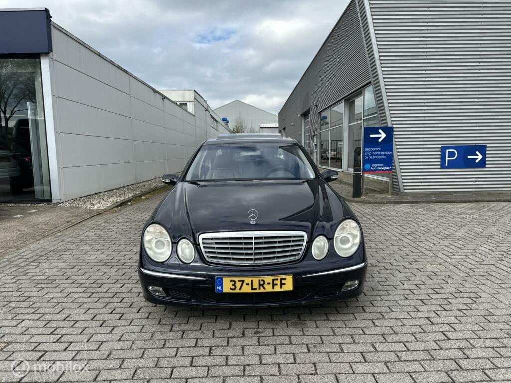 Mercedes E-klasse 240 Elegance Navi PDC Xenon km262.885 Nap BJ2003